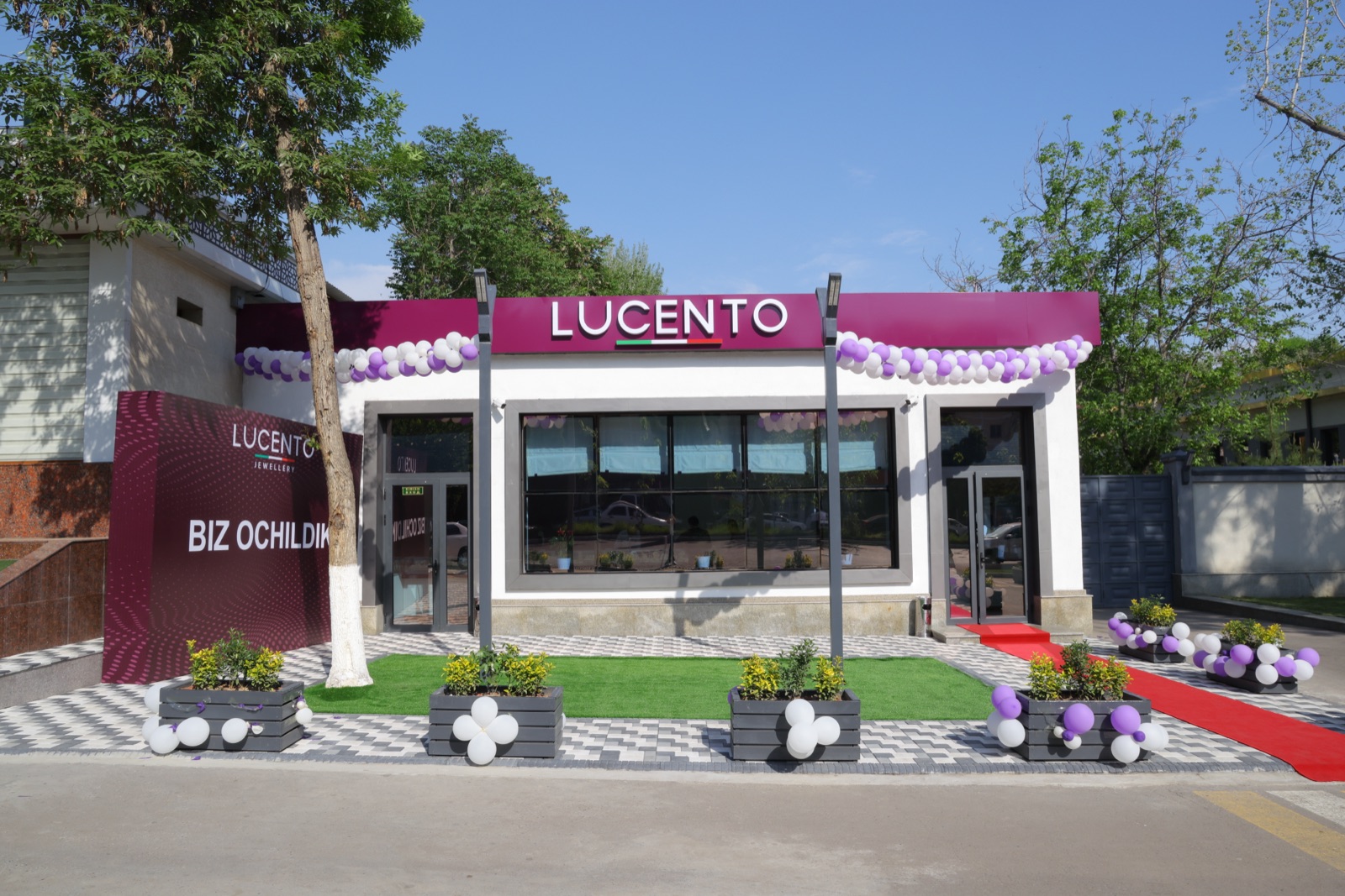LUCENTO Showroom
